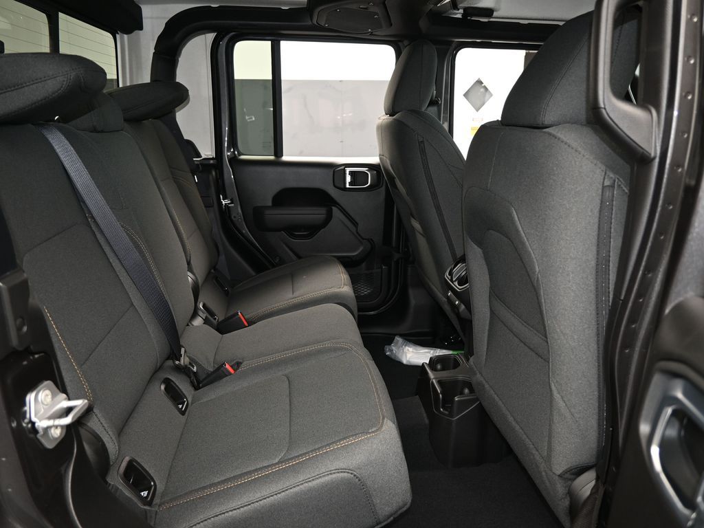 New 2026 Granite Crystal Metallic Clearcoat Jeep Willys image 32