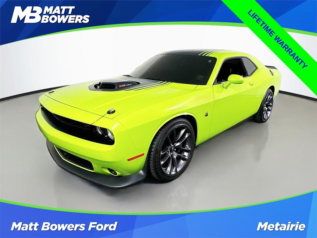 Green (Sublime Metallic Clearcoat) 2023 Dodge Challenger R/T Scat Pack RWD Coupe Rear-Wheel Drive 8-Speed Automatic