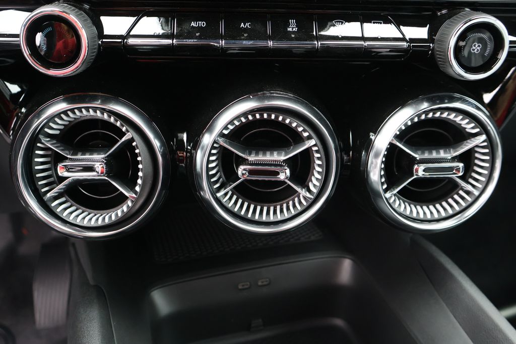 Thumbnail: 2026 Chevrolet Blazer EV - 25