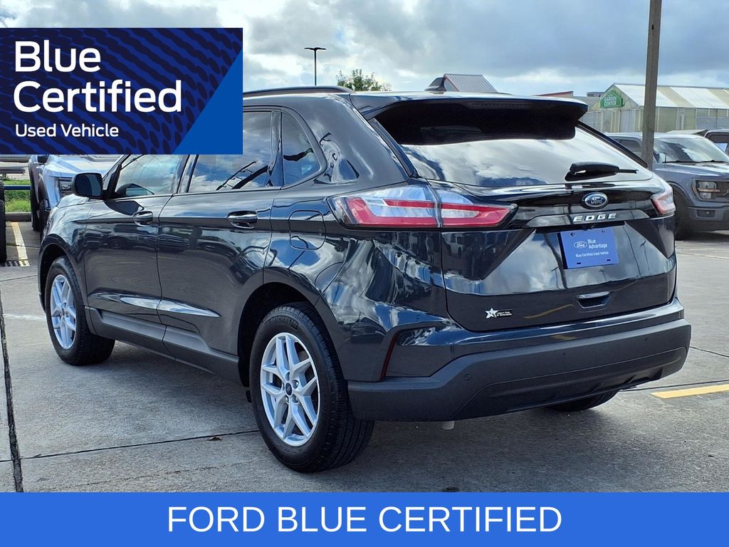 2021 Ford Edge SE Gray at Autostrade