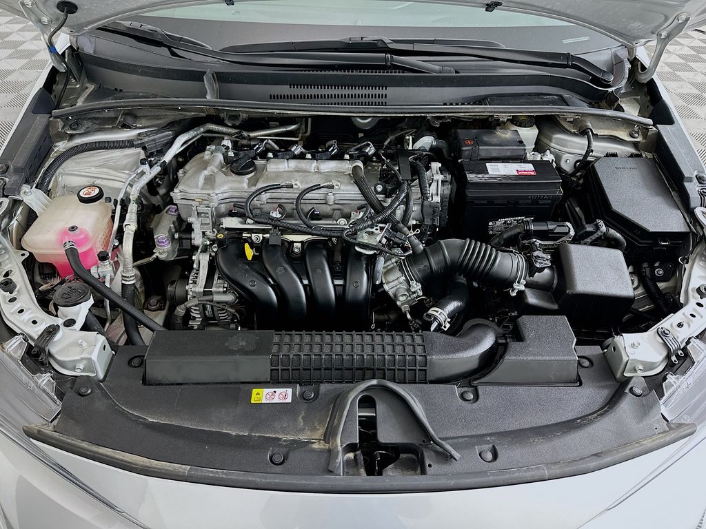 2022 Toyota Corolla LE 28