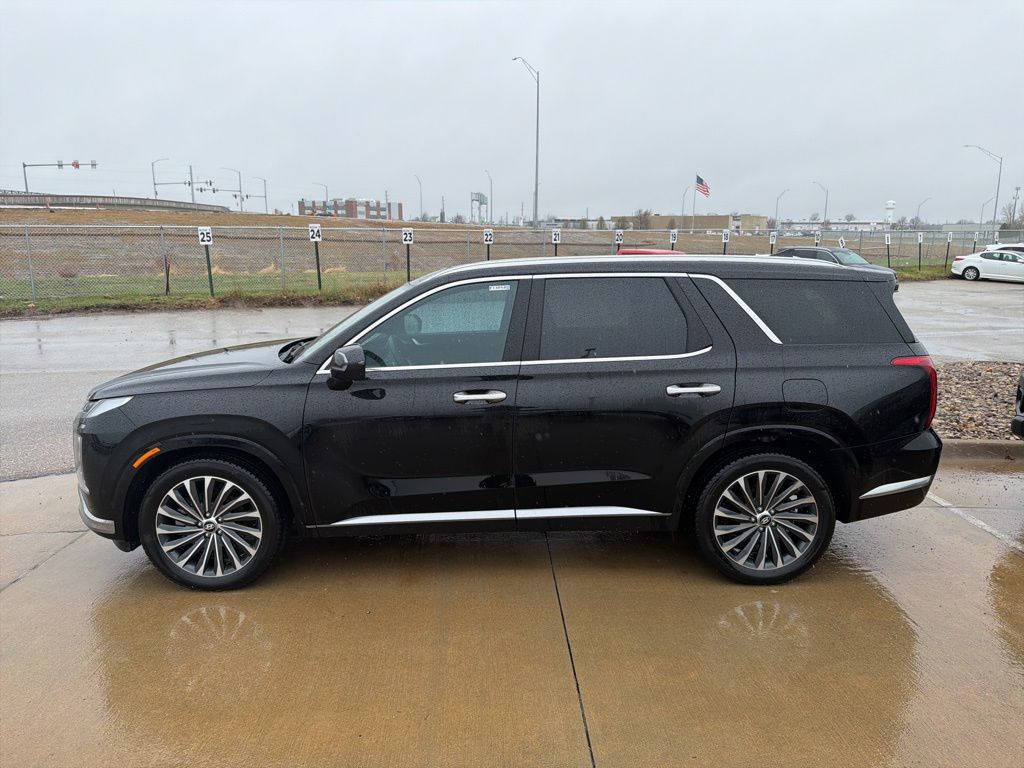 Certified Used 2023 Black Hyundai Calligraphy image 3