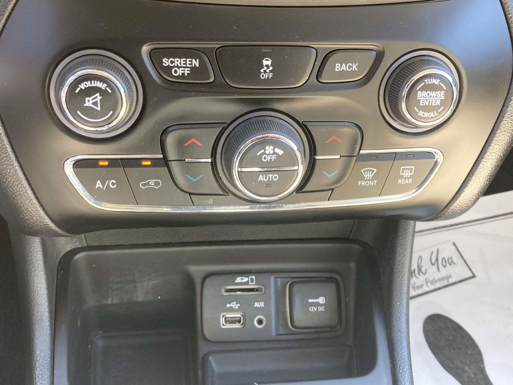 Used 2018 Red Jeep Limited image 18