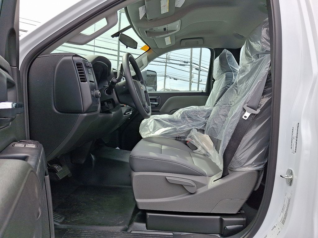 2024 Chevrolet Silverado 4500HD Work Truck - 9