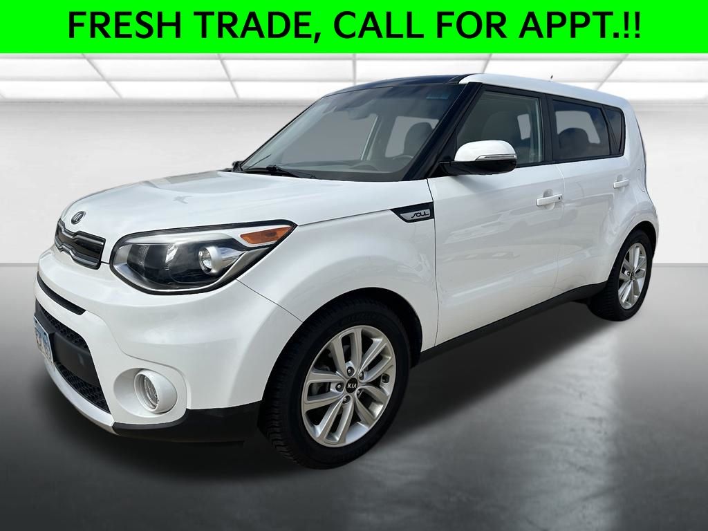 Clear White 2017 Kia Soul Wagon Front-Wheel Drive 6-Speed Automatic