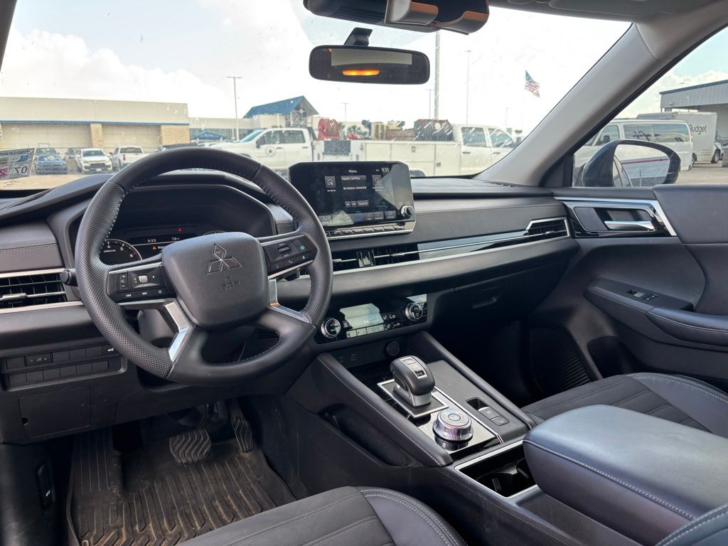 2023 Mitsubishi Outlander SE  at Toyota of Victoria