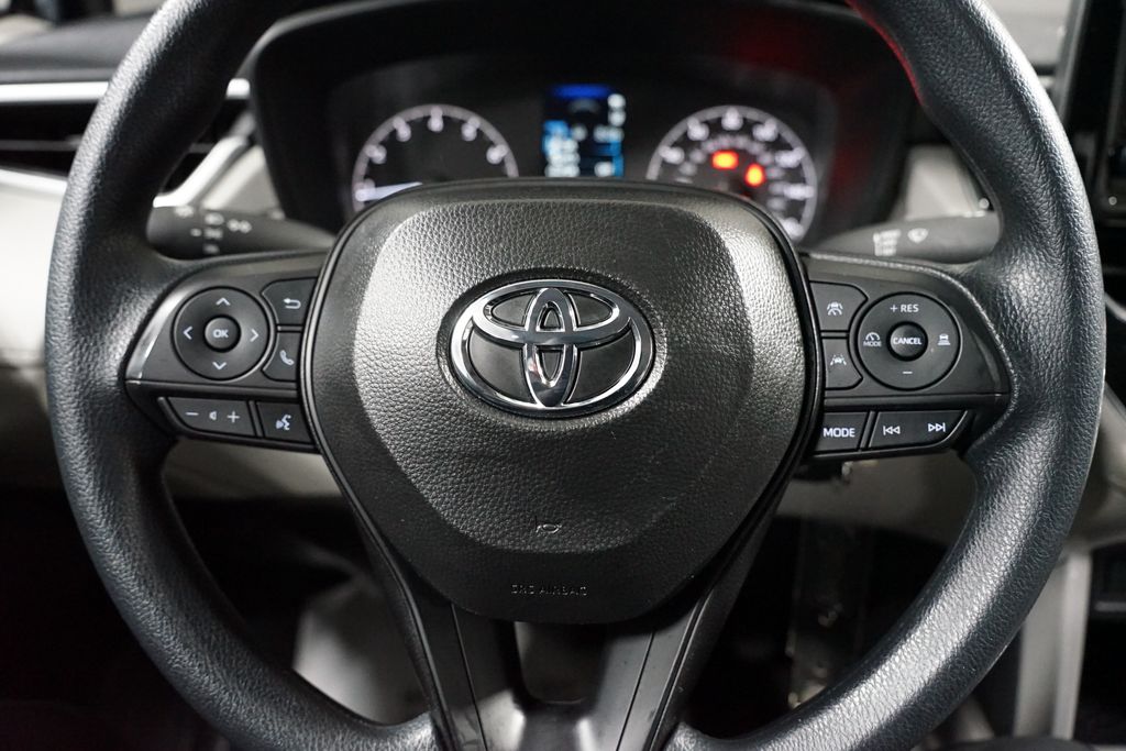 Thumbnail: 2025 Toyota Corolla Cross - 12