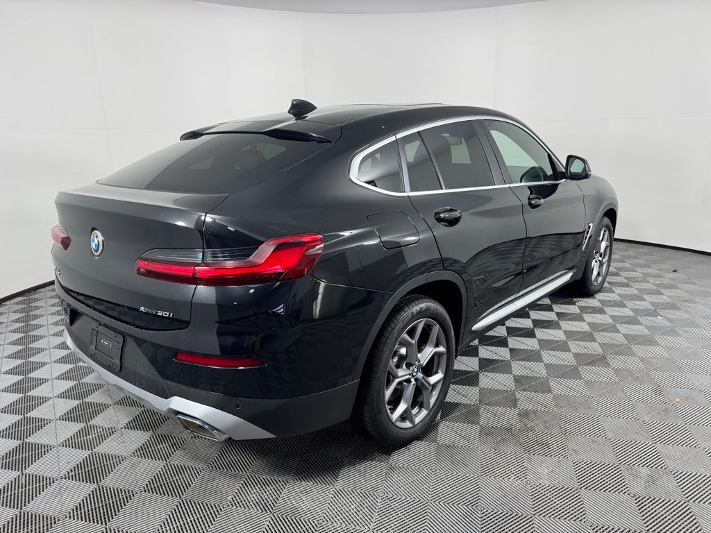 Thumbnail: 2025 BMW X4 - 5