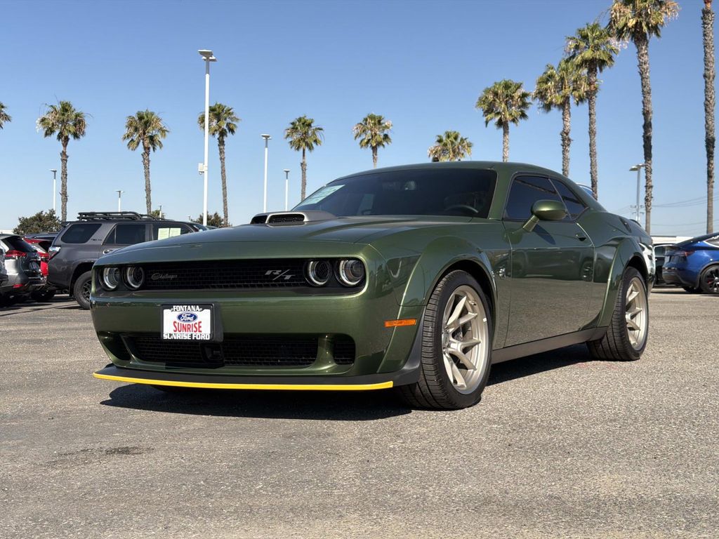 F8 Green 2023 Dodge Challenger R/T Scat Pack Widebody RWD Coupe Rear-Wheel Drive 8-Speed Automatic