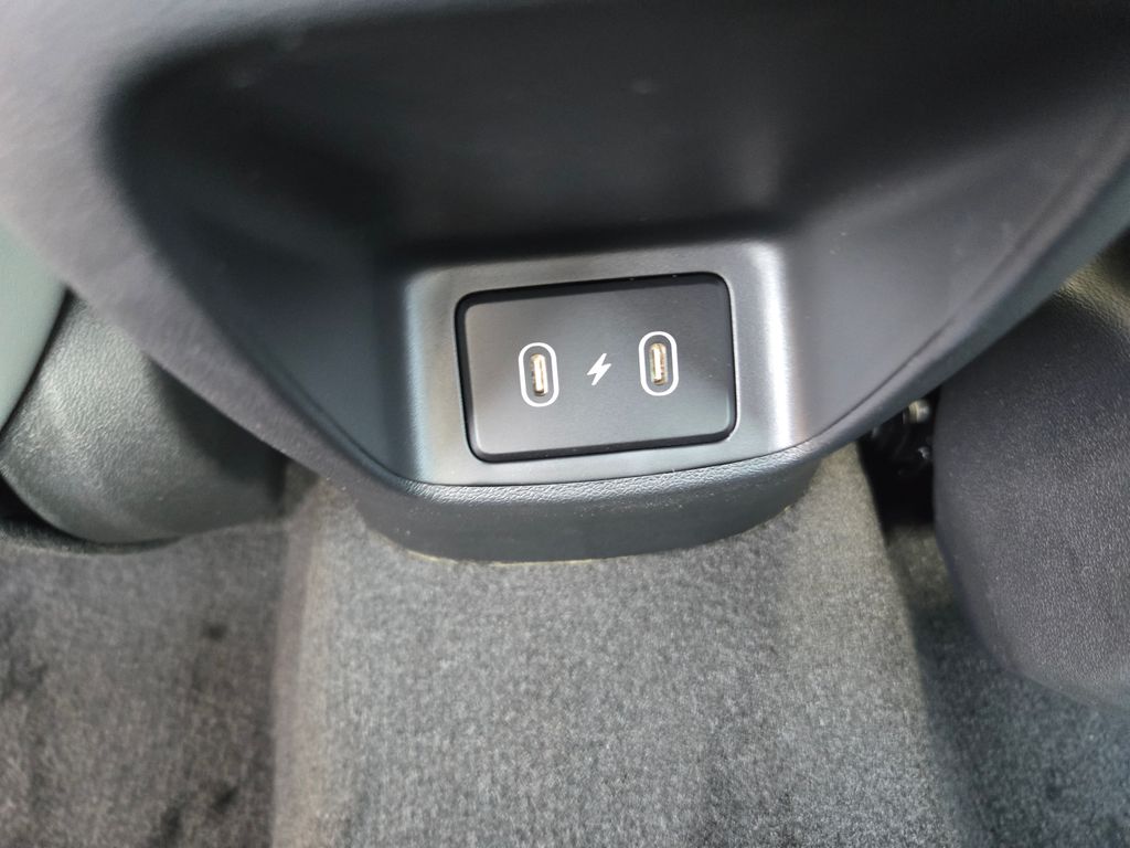 Thumbnail: 2025 Hyundai Elantra - 25