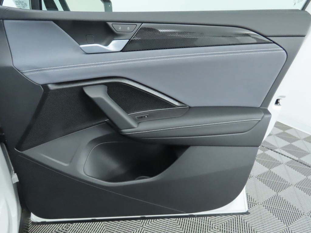 Thumbnail: 2026 Volkswagen Tiguan - 25