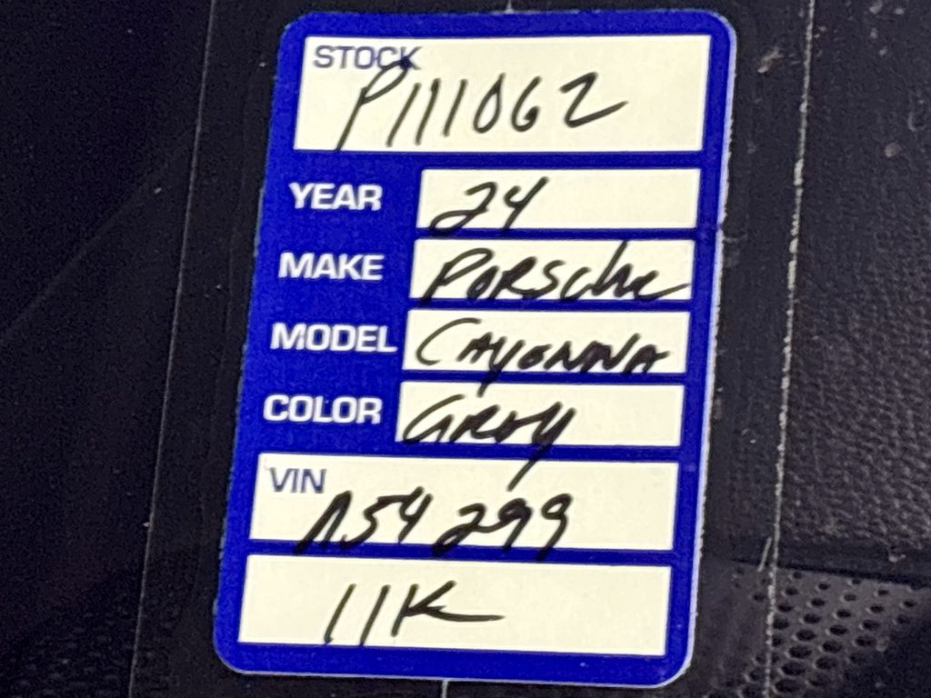 2024 Porsche Cayenne Coupe Base