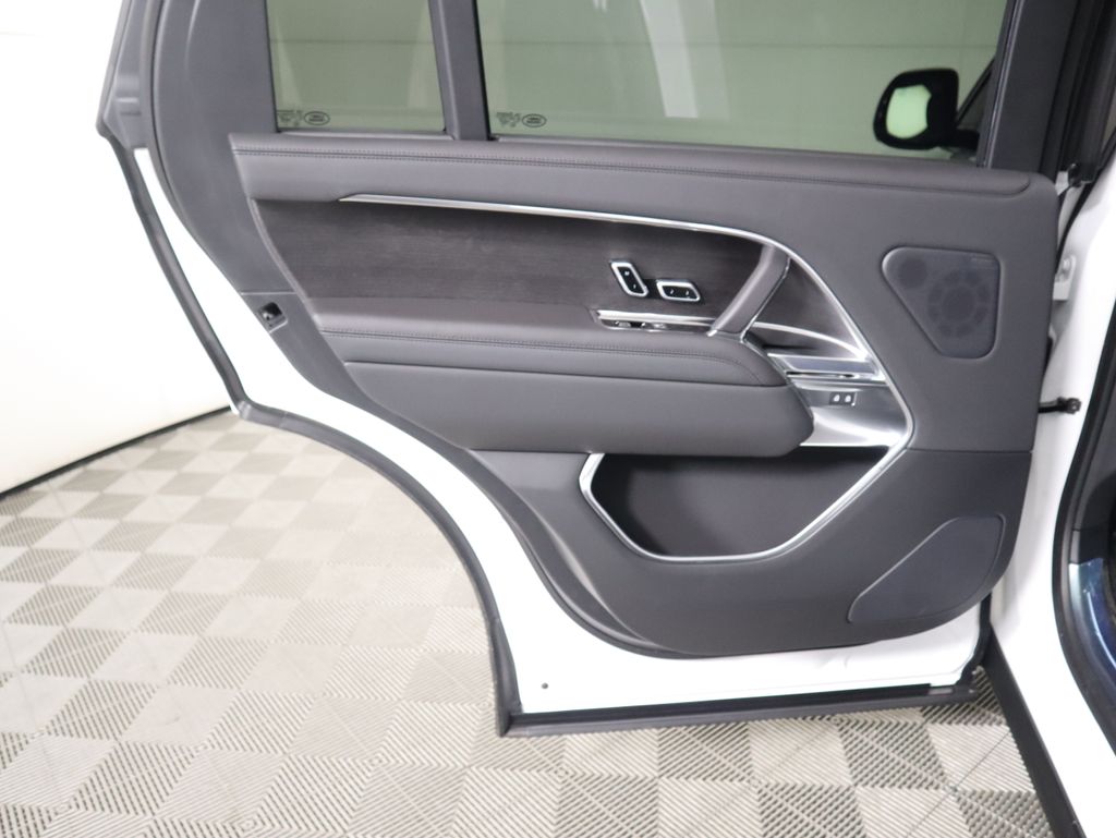 Thumbnail: 2026 Land Rover Range Rover - 28