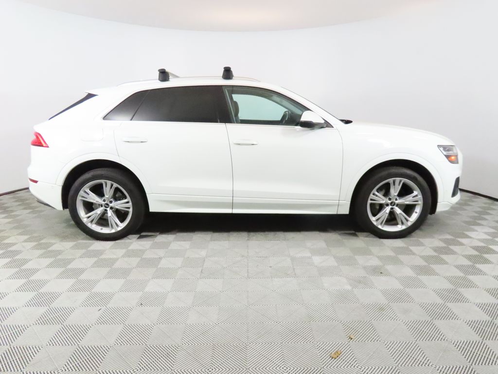 Thumbnail: 2022 Audi Q8 - 6