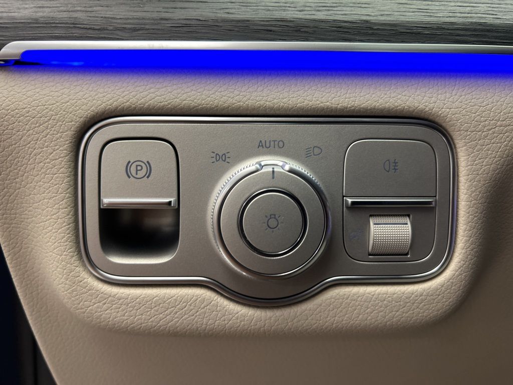 Thumbnail: 2026 Mercedes-Benz GLS - 22