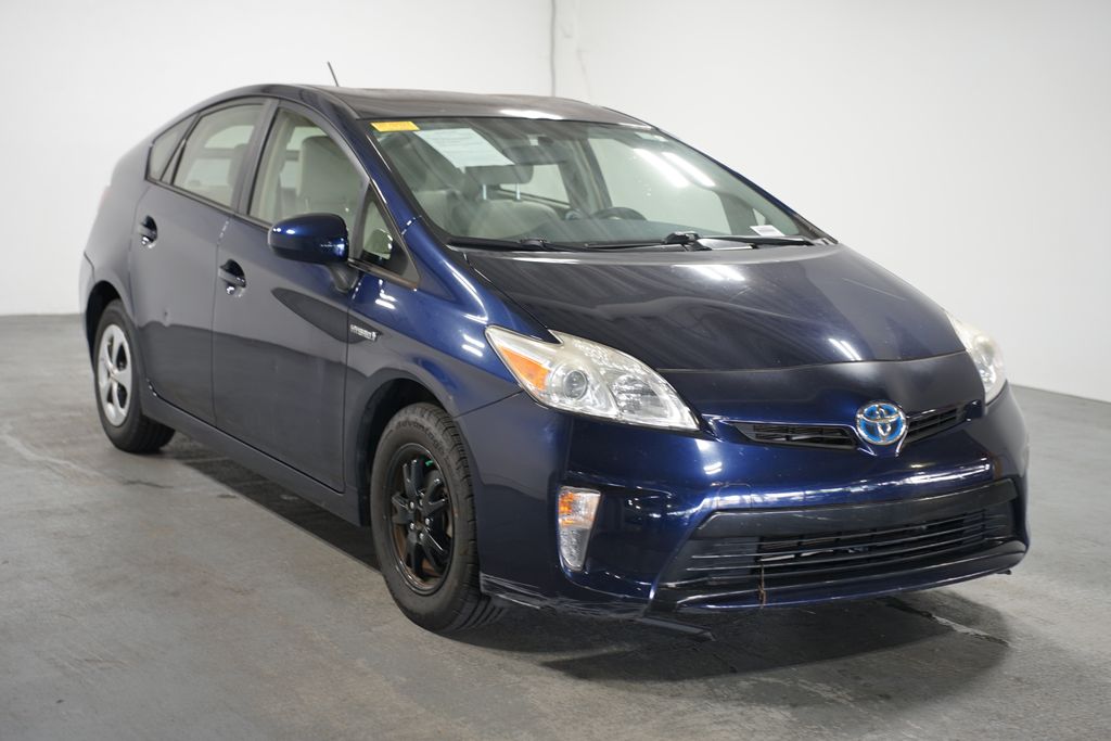 Thumbnail: 2015 Toyota Prius - 3