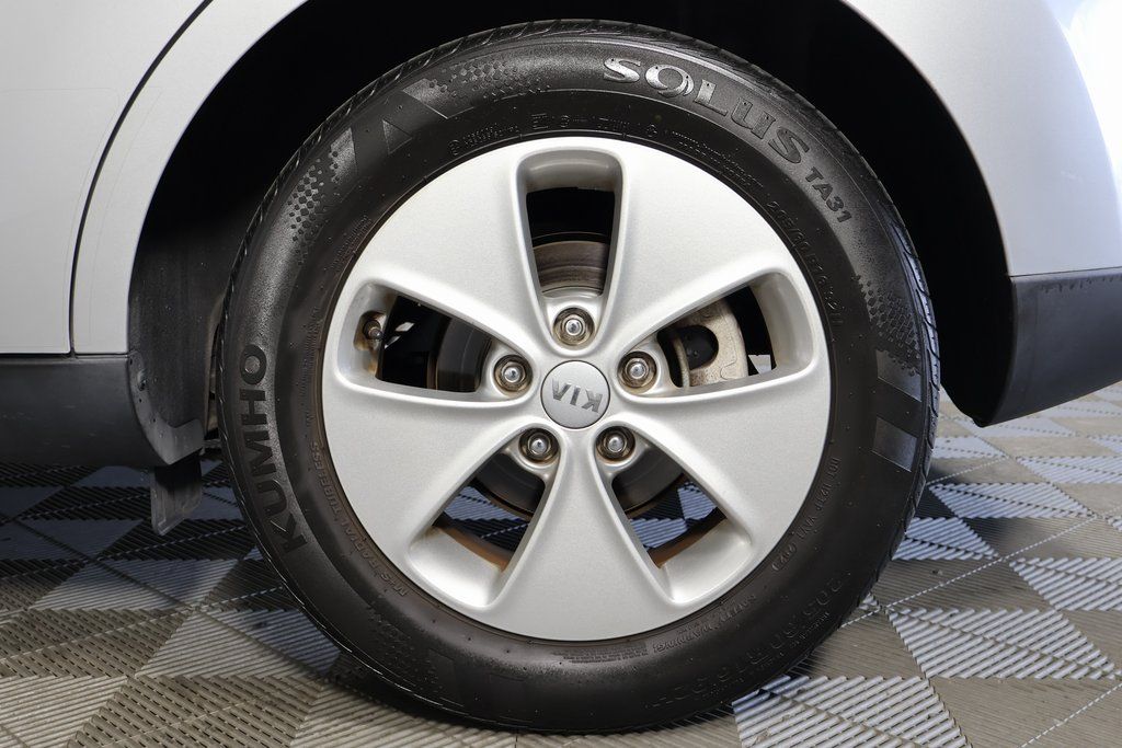 Thumbnail: 2016 Kia Soul - 16