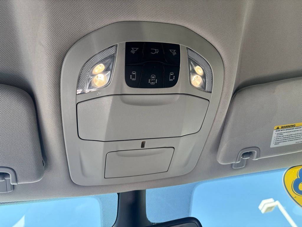 Used 2023 Chrysler Pacifica Van