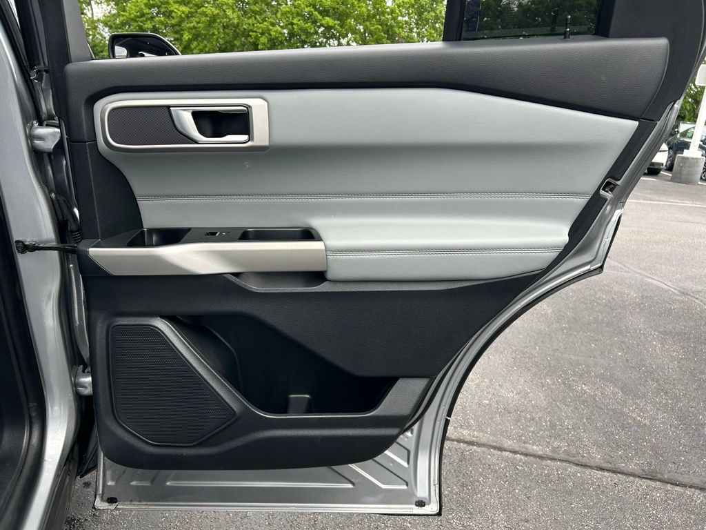 2021 Ford Explorer XLT 26