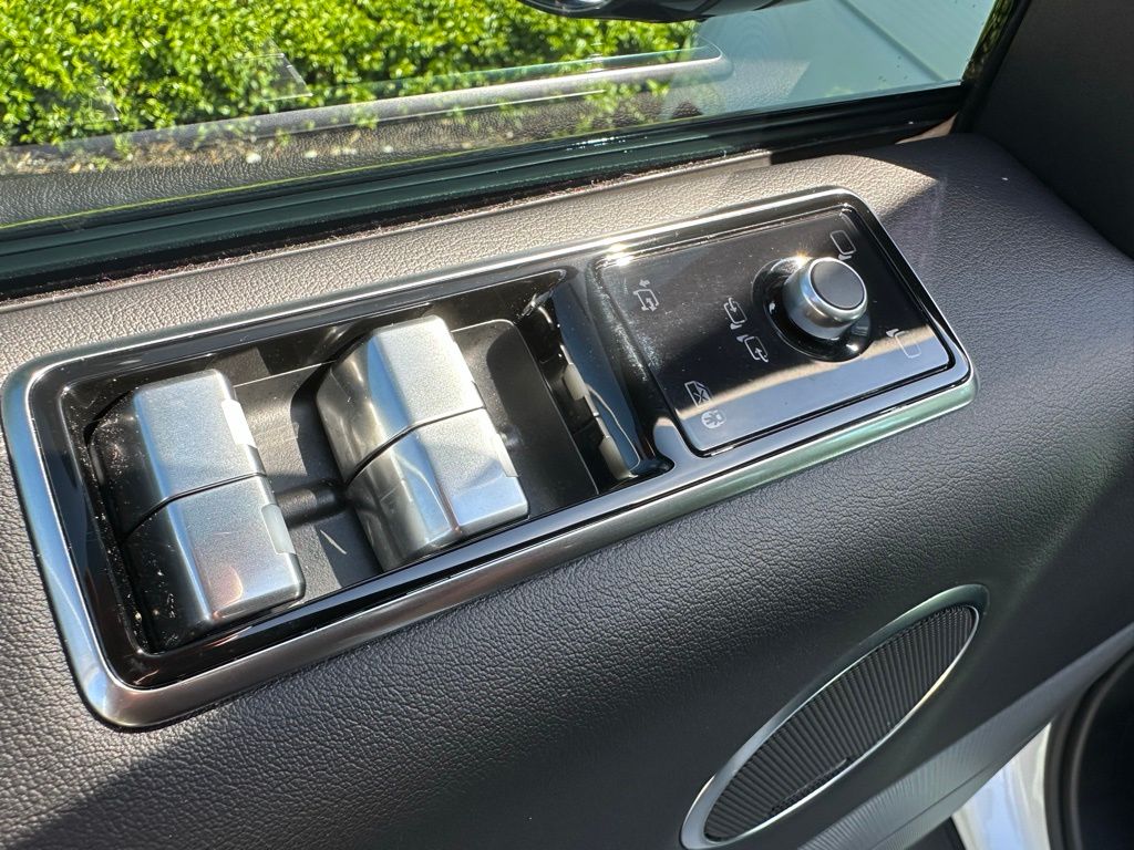 Thumbnail: 2022 Land Rover Range Rover Sport - 15