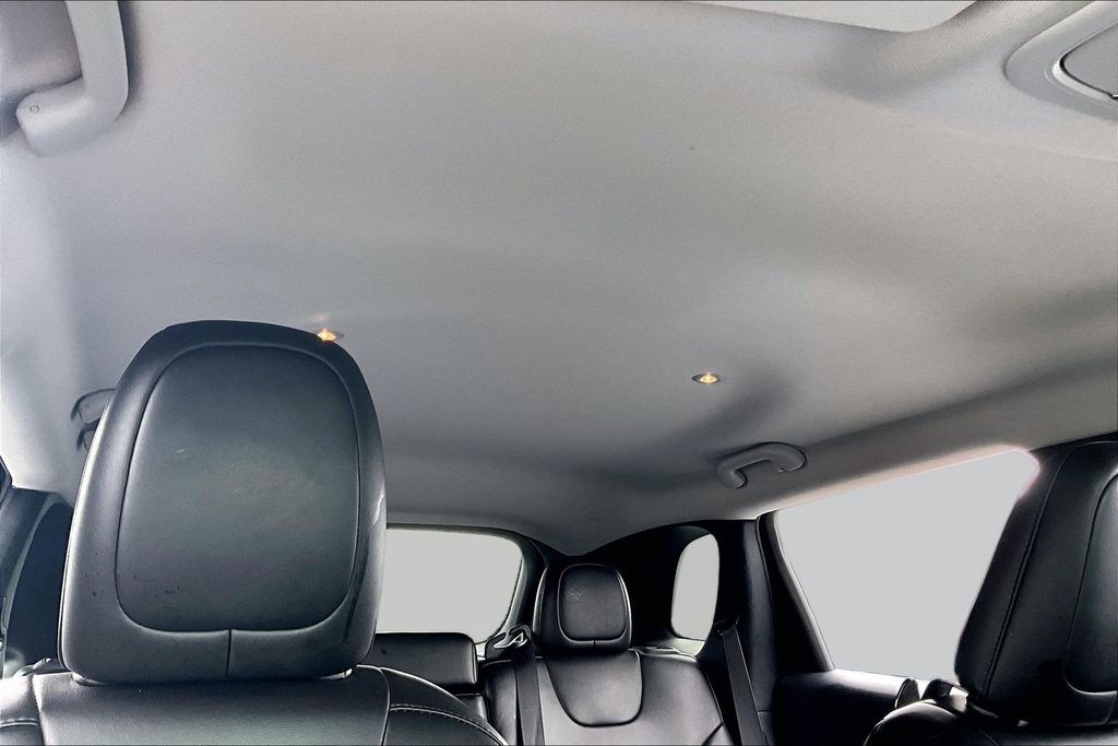 Used 2019 Jeep Cherokee SUV