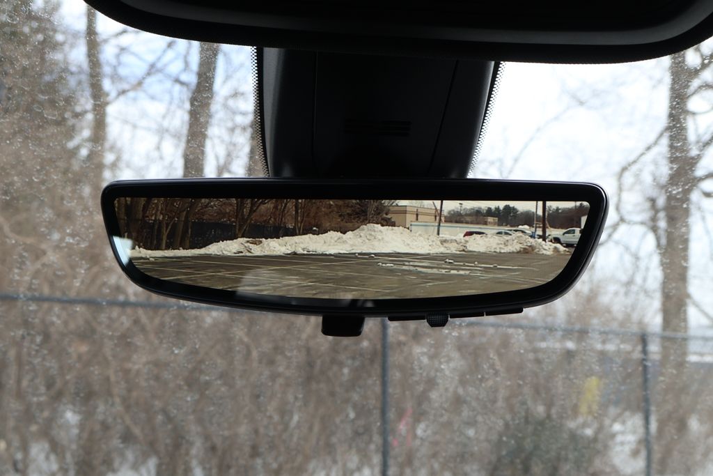 Thumbnail: 2023 Chevrolet Traverse - 20