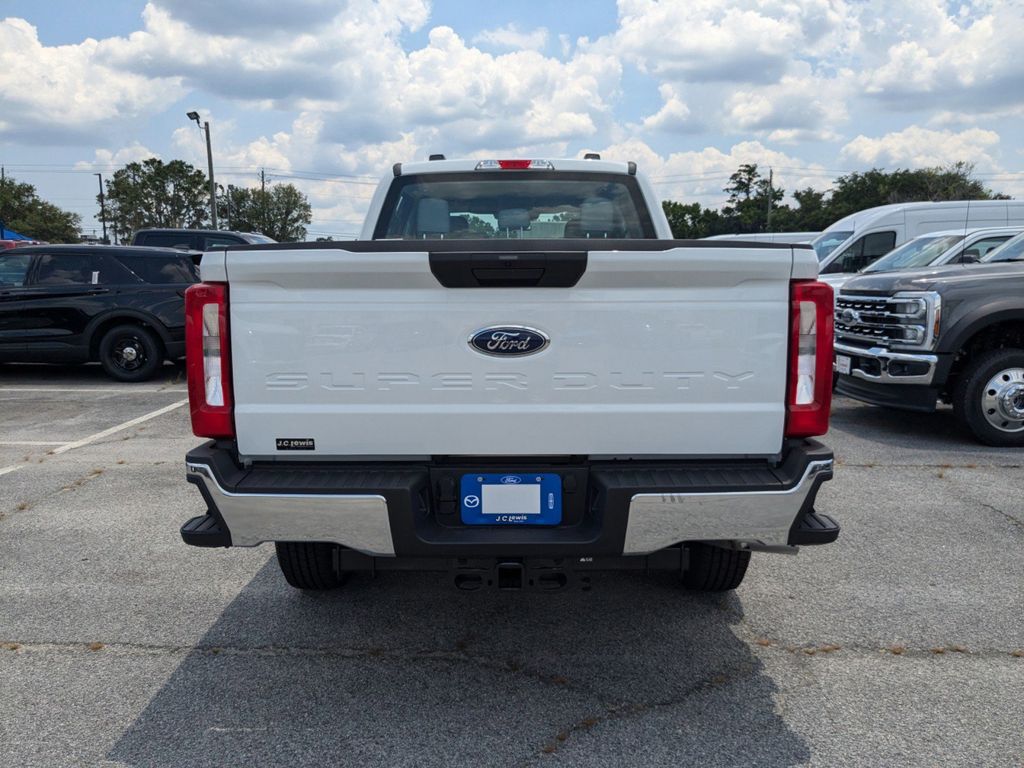 2025 Ford F-250 Super Duty XL