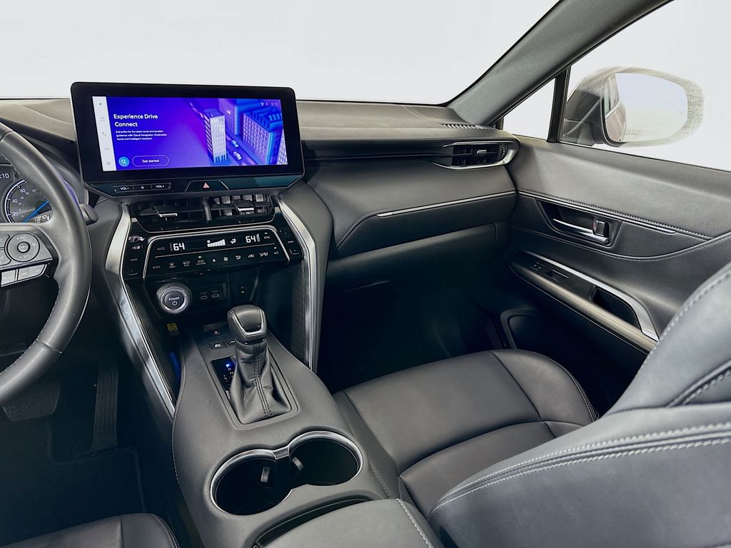 Thumbnail: 2023 Toyota Venza - 23