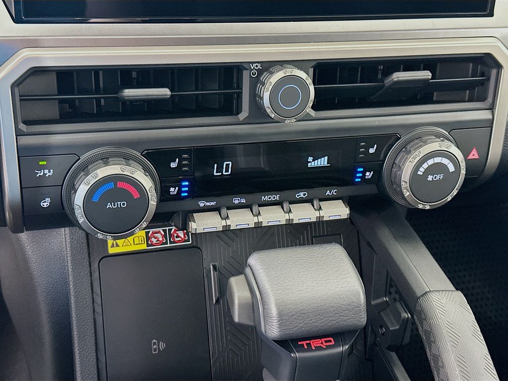 Thumbnail: 2025 Toyota 4Runner - 16