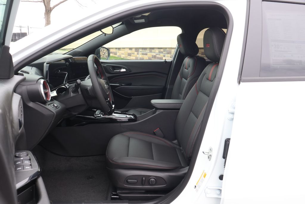 Thumbnail: 2026 Chevrolet Trax - 14