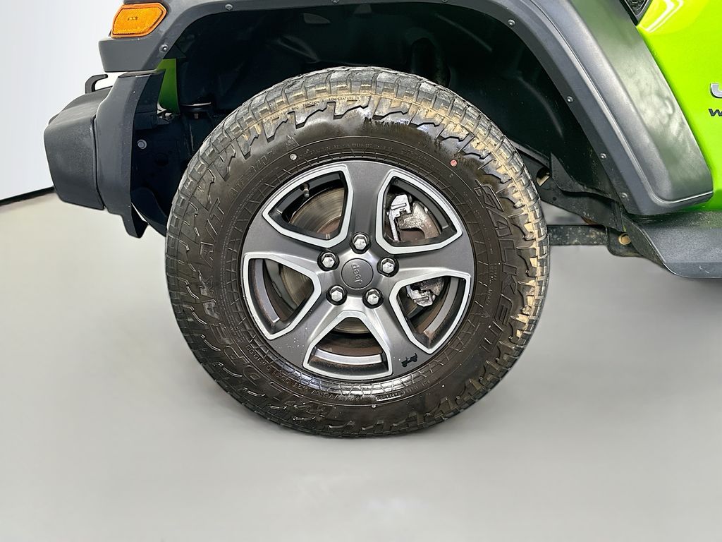 Used 2019 Green Jeep Unlimited Sport S image 34