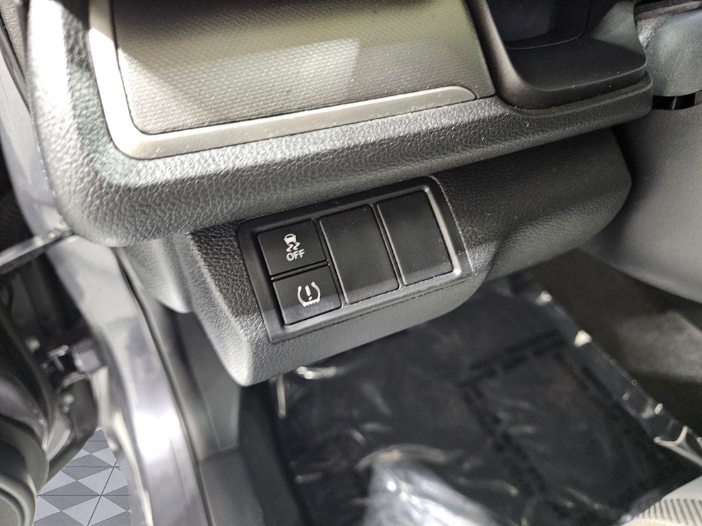 Used 2018  Honda LX image 23