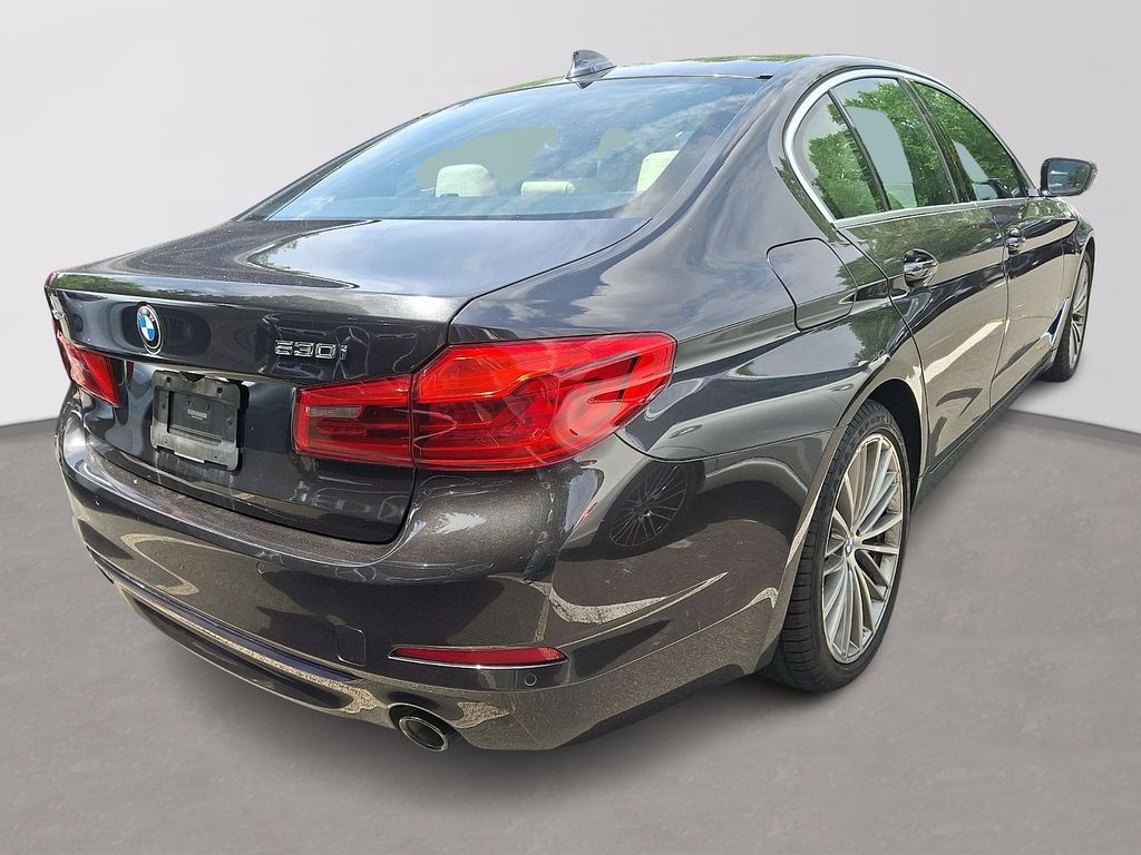 Thumbnail: 2020 BMW 5 Series - 4