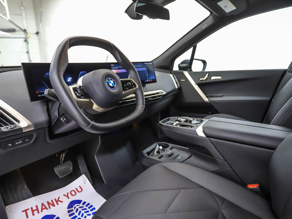 2024 BMW iX xDrive50 10