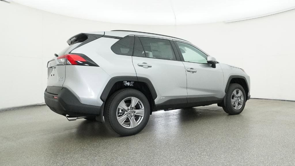 Thumbnail: 2025 Toyota RAV4 - 14