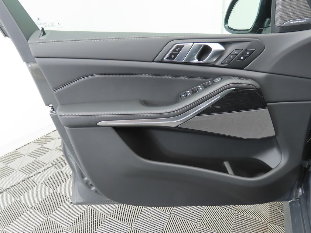 Thumbnail: 2026 BMW X5 - 24