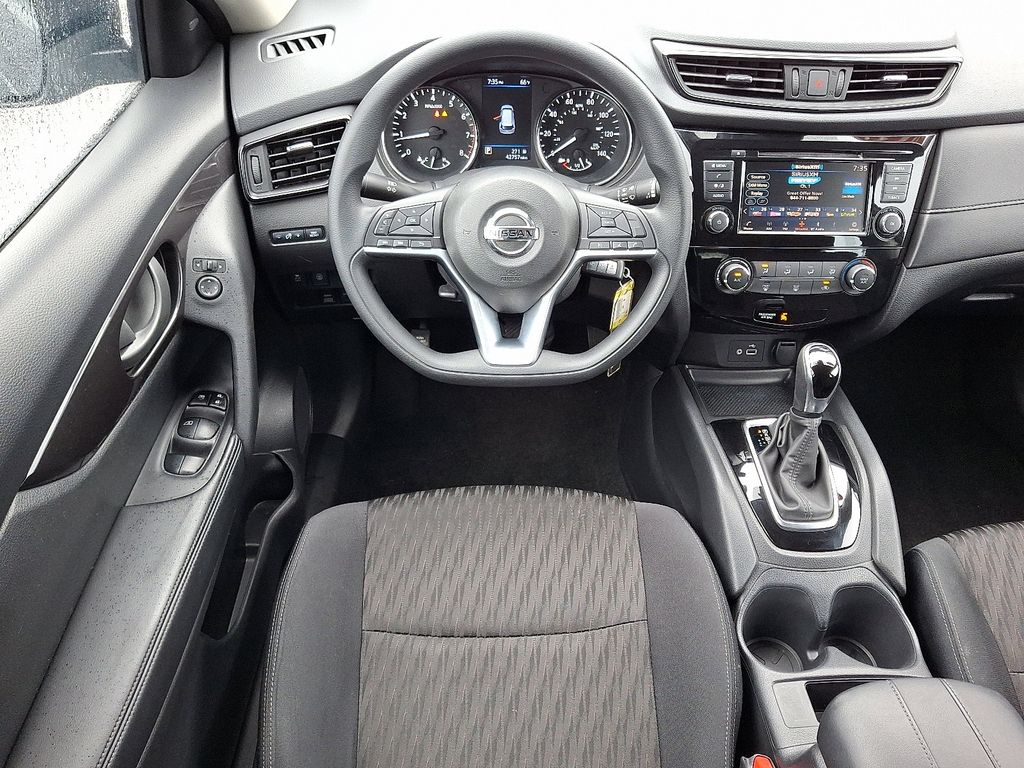 Thumbnail: 2019 Nissan Rogue - 11