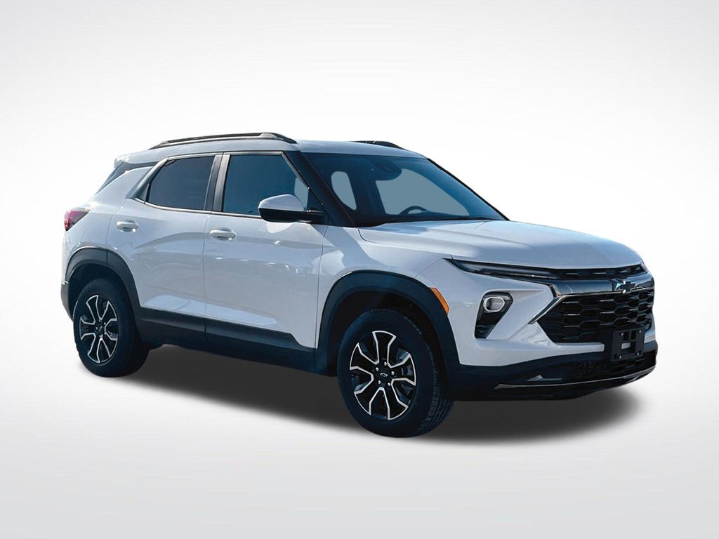 White (Iridescent Pearl Tricoat) 2026 Chevrolet Trailblazer SUV / Crossover Four-Wheel Drive 9-Speed Automatic