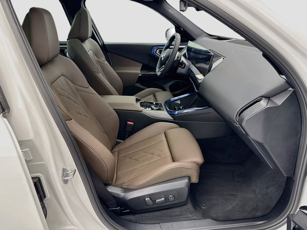 Thumbnail: 2026 BMW X3 - 18