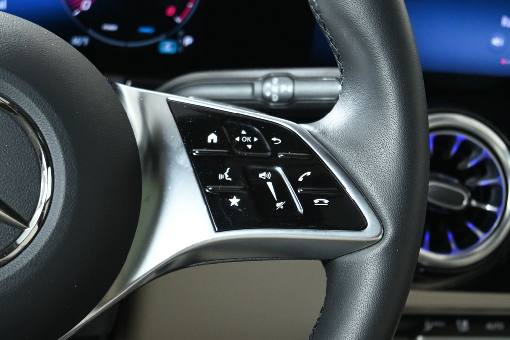 Thumbnail: 2026 Mercedes-Benz GLA - 17