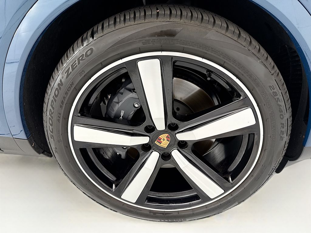 Thumbnail: 2026 Porsche  - 32