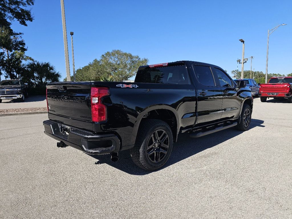 2025 Chevrolet Silverado 1500 Custom 3