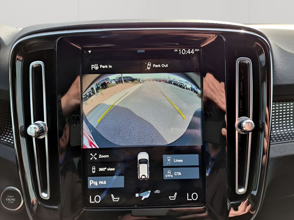 Used Car 2022 Volvo Xc40  R-design For Sale Under $20,000 In Austin, Texas