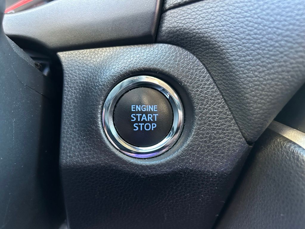 Thumbnail: 2021 Toyota RAV4 - 29