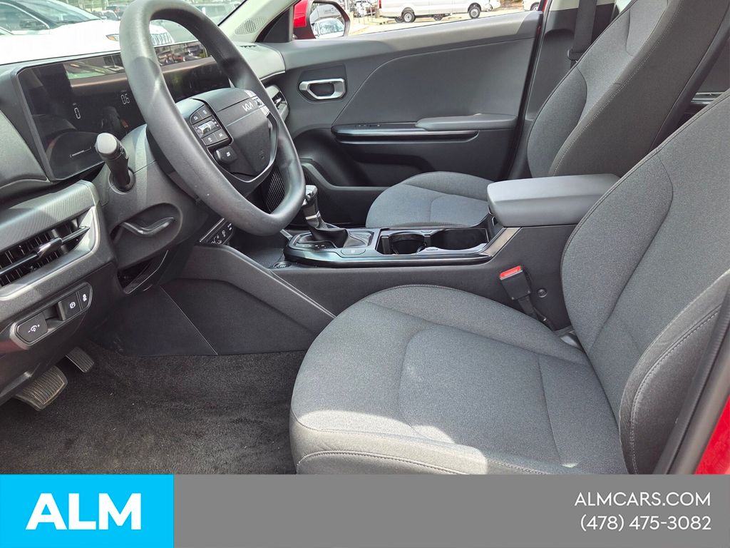 Used 2025 Red Kia LXS image 5