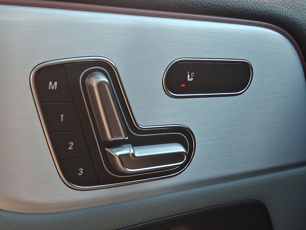 Thumbnail: 2026 Mercedes-Benz GLA - 15