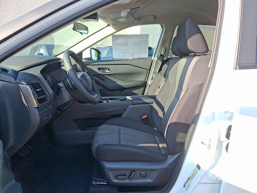 Thumbnail: 2026 Nissan Rogue - 6