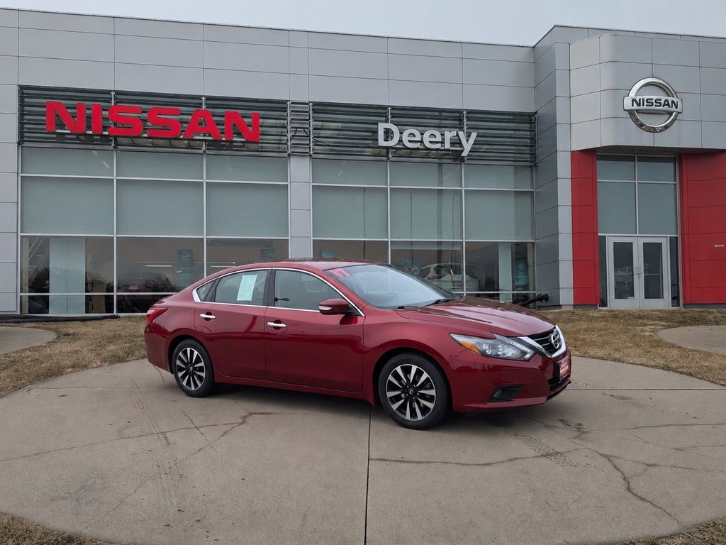 Red (Scarlet Ember) 2017 Nissan Altima 2.5 SL Sedan Front-Wheel Drive Continuously Variable Transmission