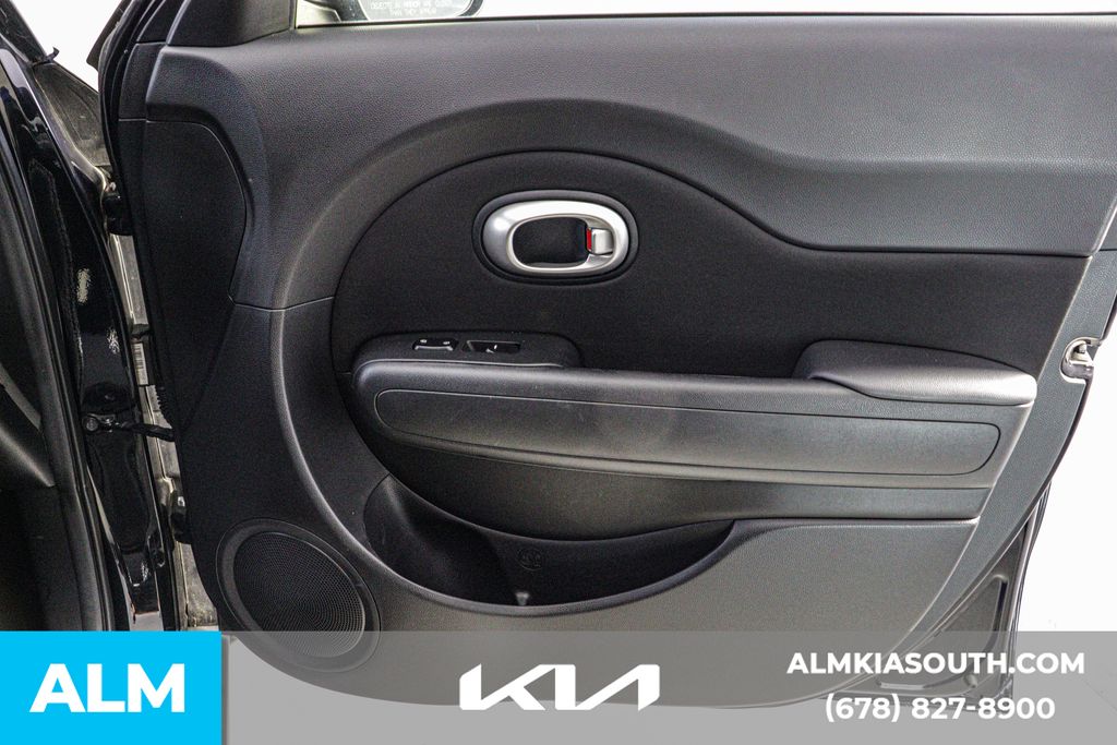 2016 Kia Soul Base photo 32