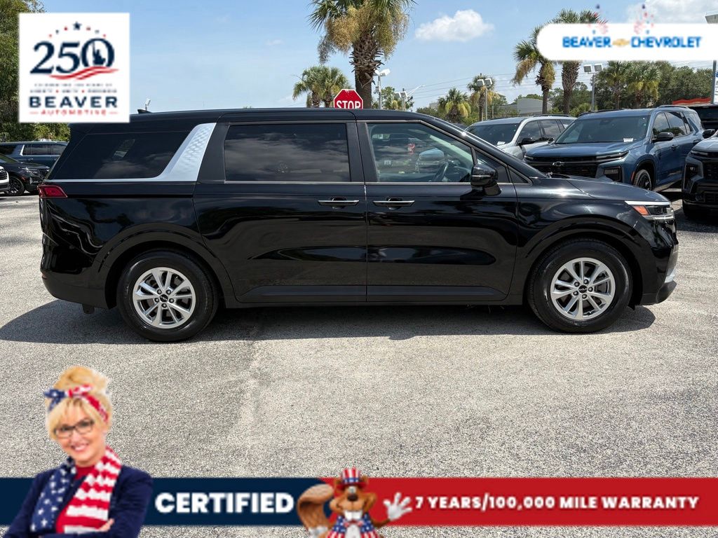 Used 2024 Kia Carnival Van